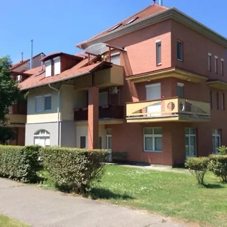 Solemio Apartman Kalocsa Exterior photo